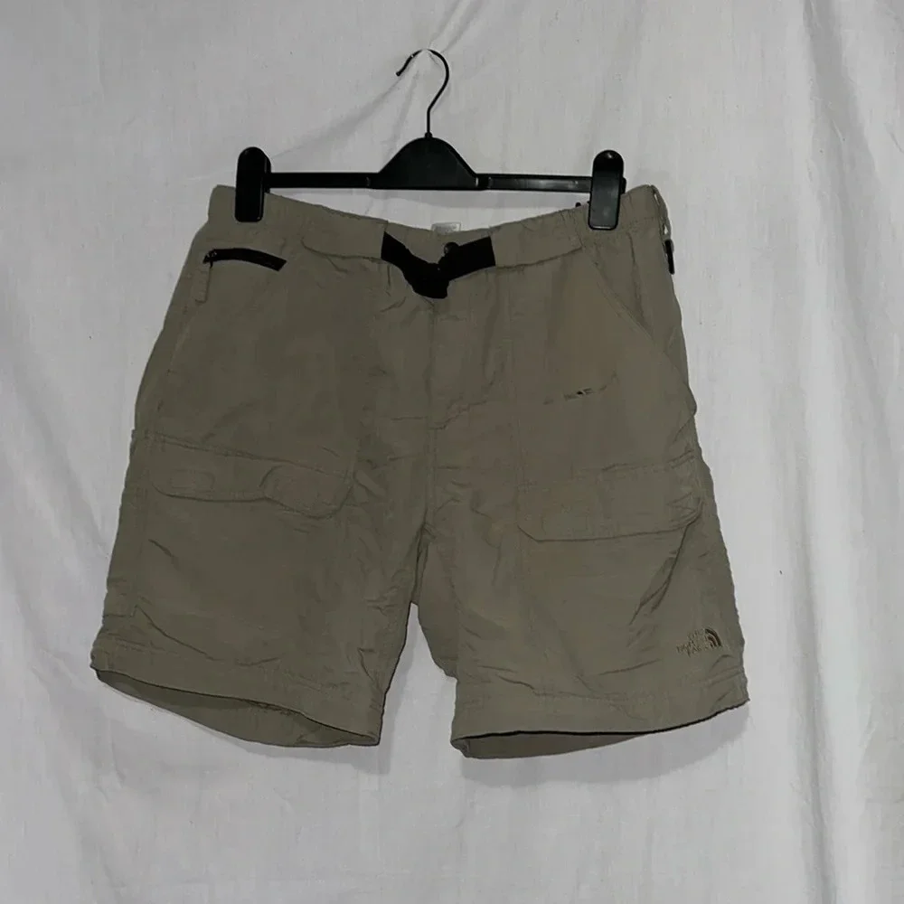men's tan The North Face cargo shorts size large